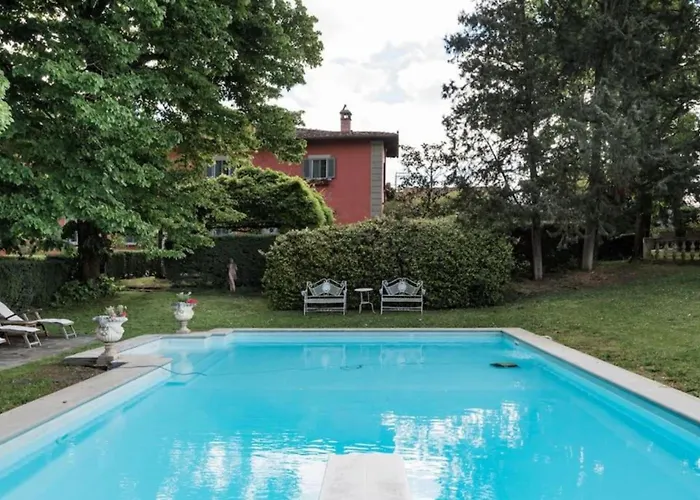 Couette-café Il Rossignolo Con Piscina 3*