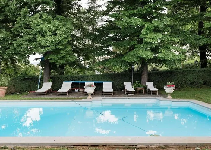 Il Rossignolo Con Piscina Couette-café